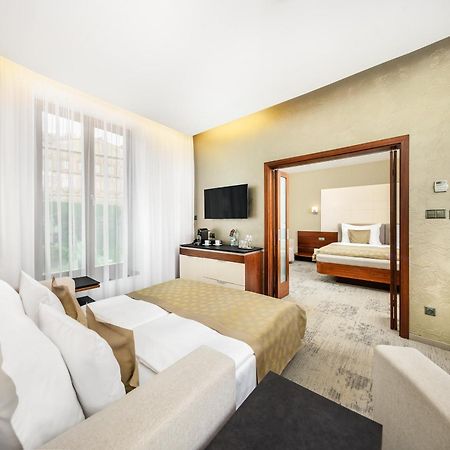 Wellness Hotel Diamant Hluboka nad Vltavou Luaran gambar