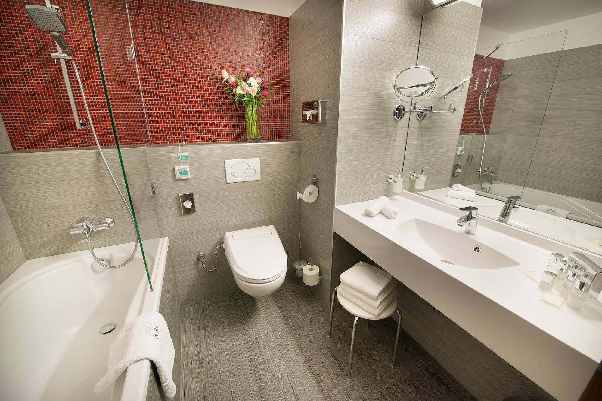 Wellness Hotel Diamant Hluboka nad Vltavou Luaran gambar