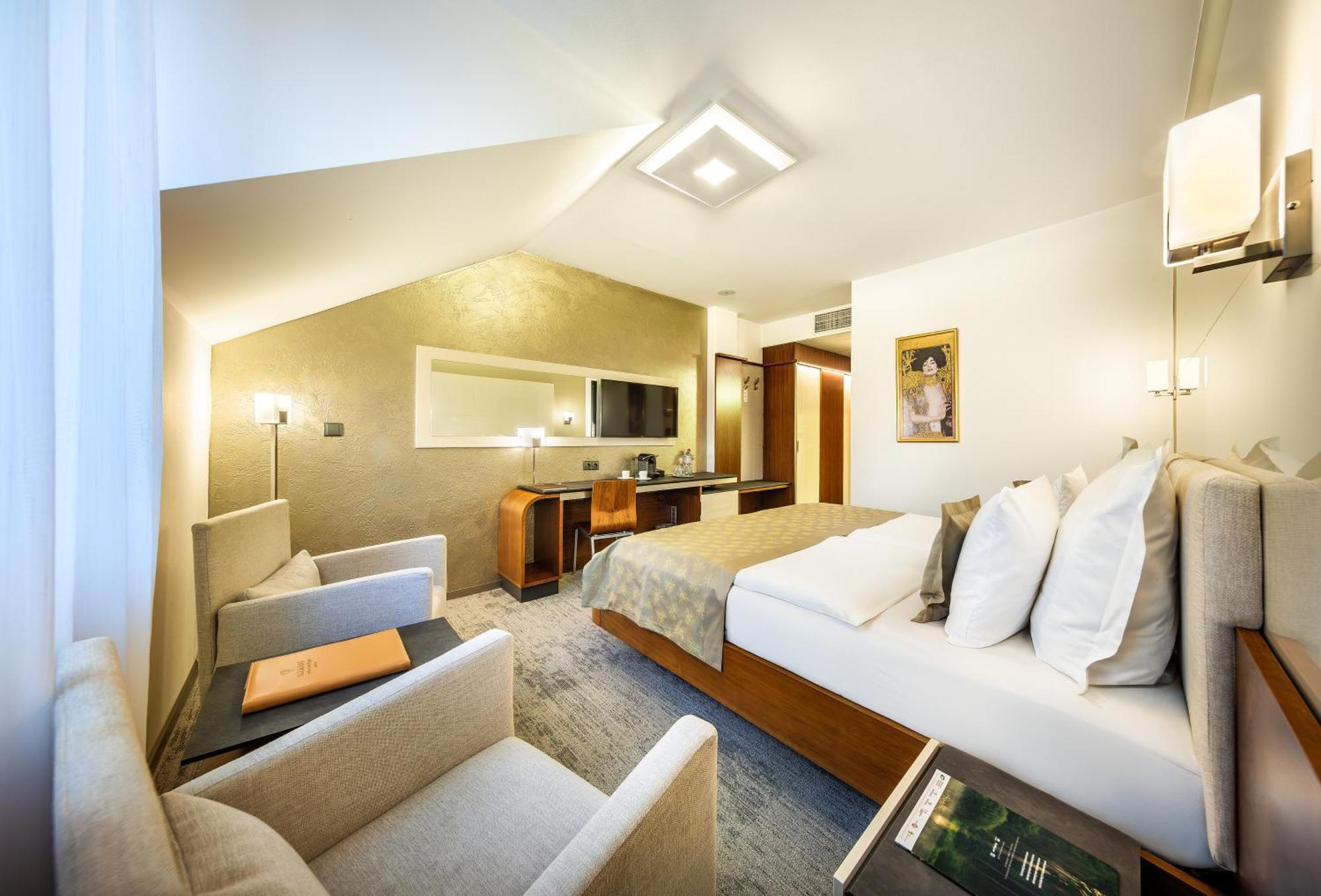 Wellness Hotel Diamant Hluboka nad Vltavou Luaran gambar