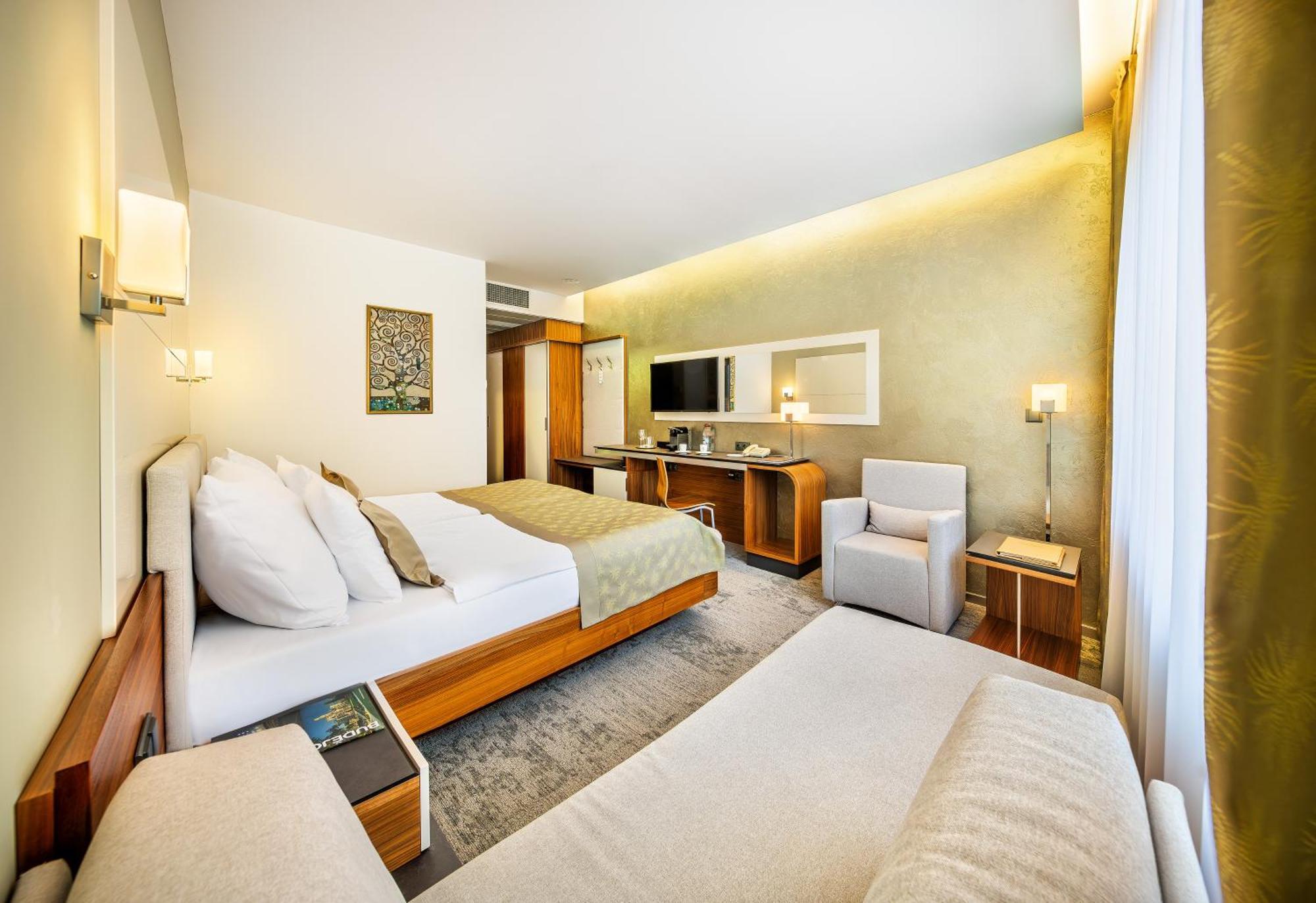 Wellness Hotel Diamant Hluboka nad Vltavou Luaran gambar