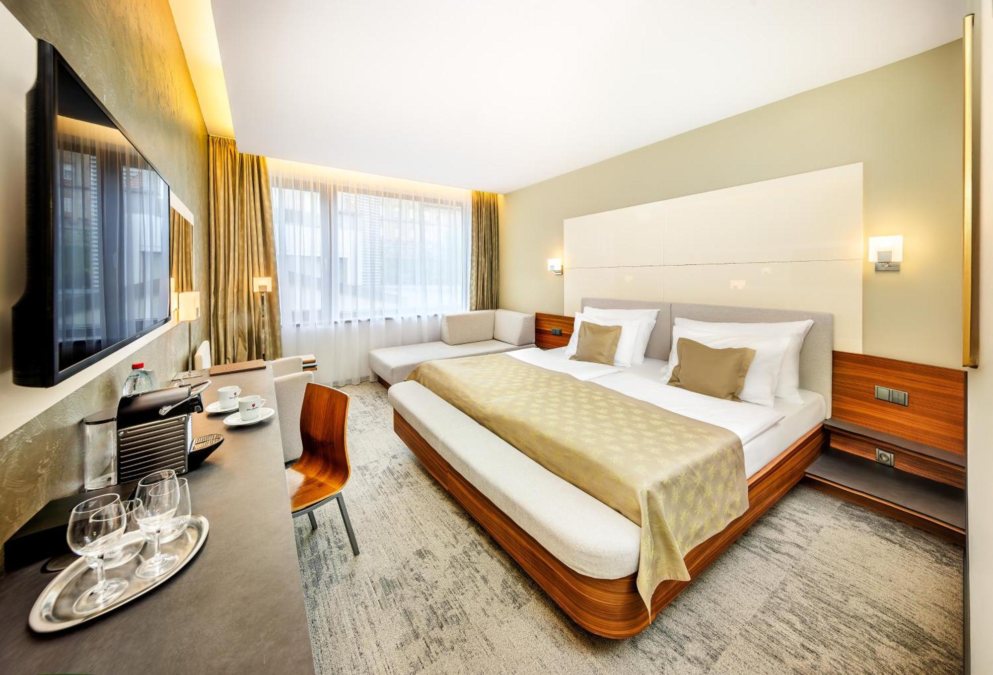 Wellness Hotel Diamant Hluboka nad Vltavou Luaran gambar