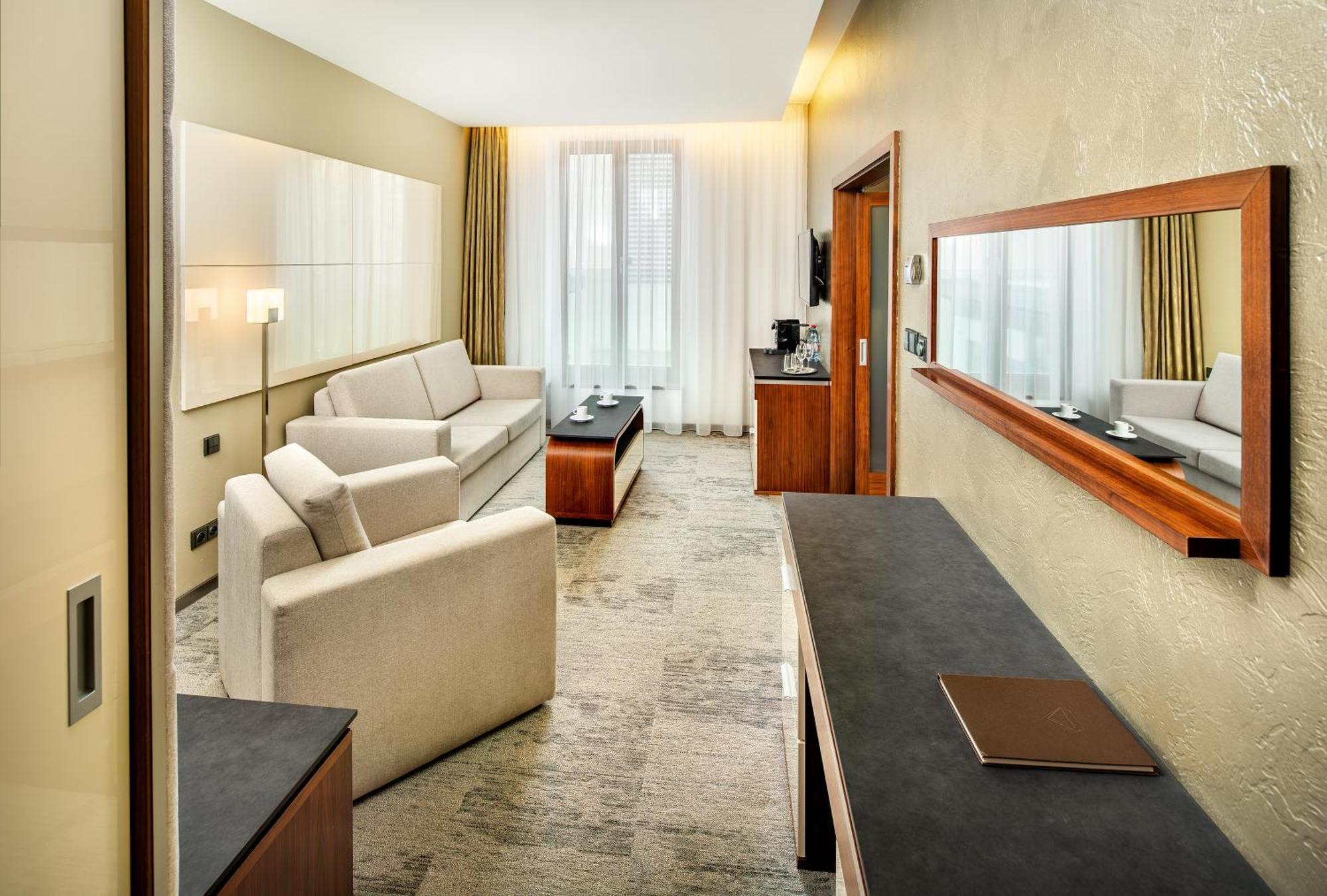 Wellness Hotel Diamant Hluboka nad Vltavou Luaran gambar