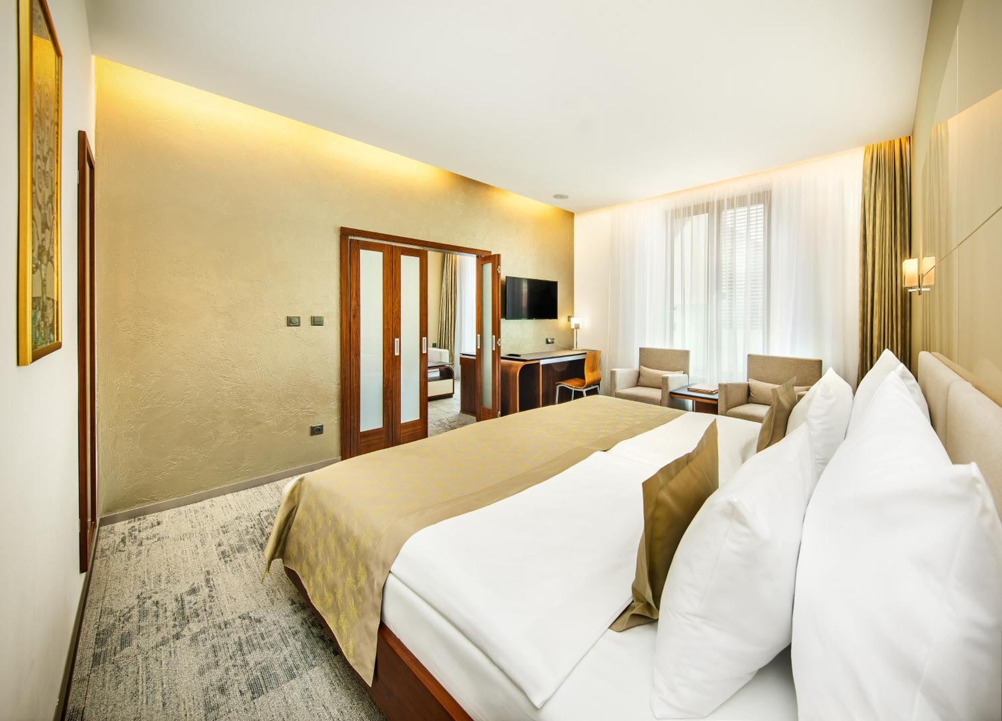 Wellness Hotel Diamant Hluboka nad Vltavou Luaran gambar