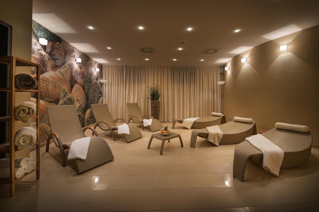 Wellness Hotel Diamant Hluboka nad Vltavou Luaran gambar