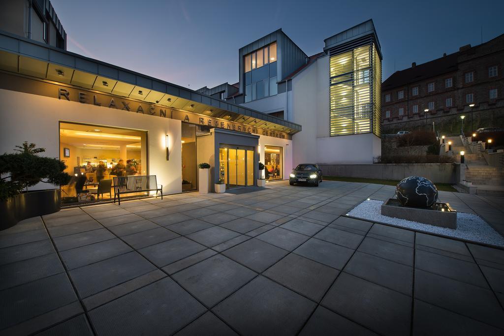 Wellness Hotel Diamant Hluboka nad Vltavou Luaran gambar