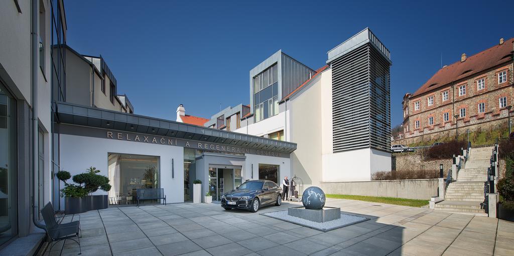 Wellness Hotel Diamant Hluboka nad Vltavou Luaran gambar
