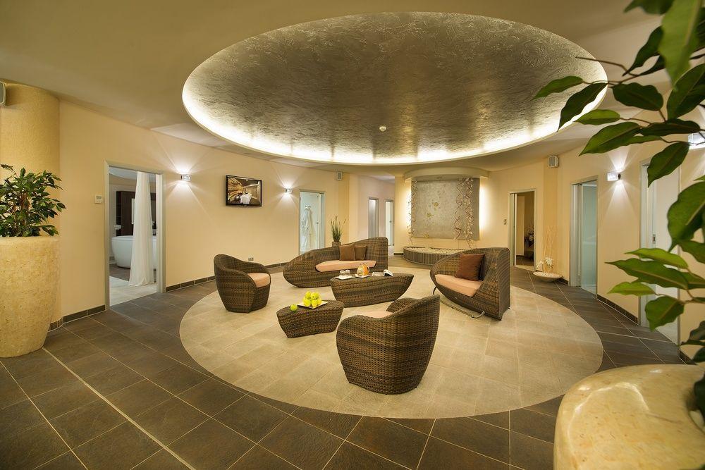Wellness Hotel Diamant Hluboka nad Vltavou Luaran gambar