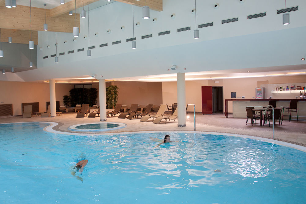 Wellness Hotel Diamant Hluboka nad Vltavou Luaran gambar